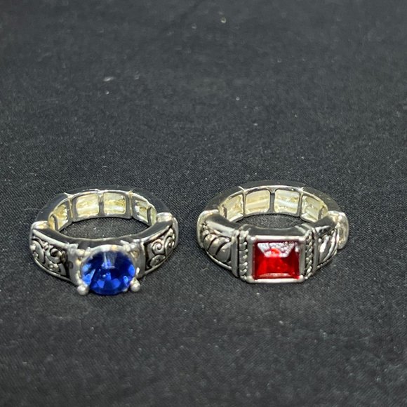 Pair of Silver Tone Stretch Rings Red And Blue Sz 8 (R310) - Picture 5 of 6